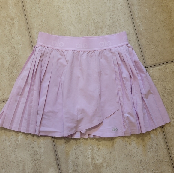 Alo Skirt - Picture 2 of 4